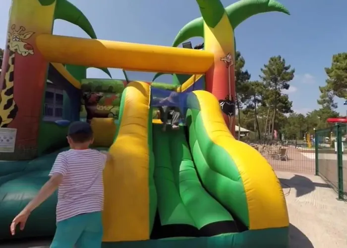 Mobil-home 4 pers. dans Camping 4* Bonne Anse plage