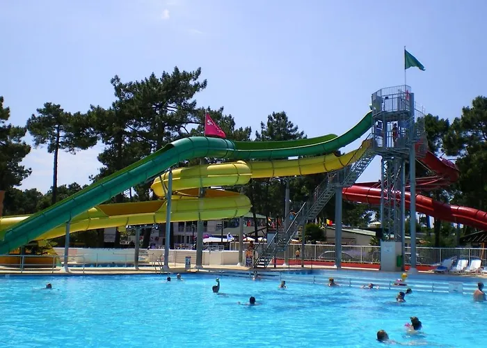 Mobil-home 4 pers. dans Camping 4* Bonne Anse plage