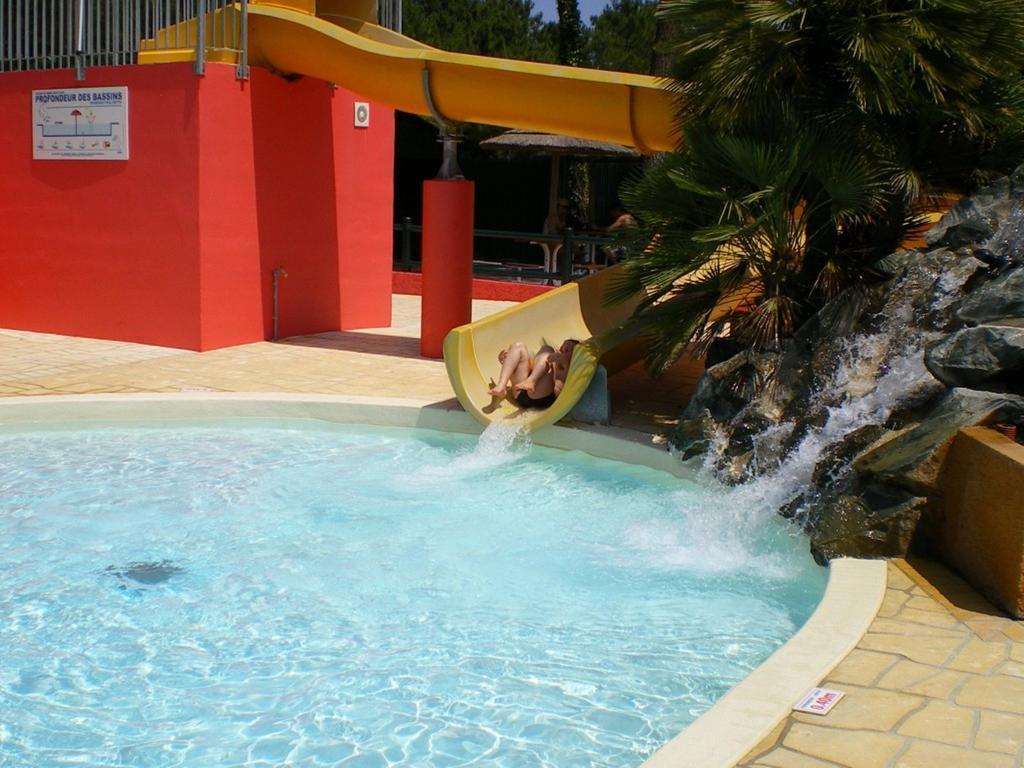 Mobil-home 4 Pers. Dans 4* Bonne Anse *